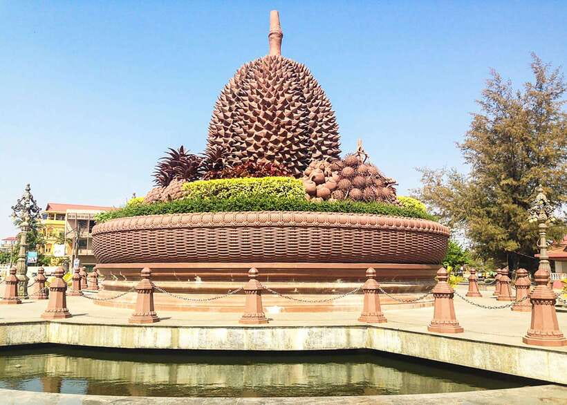 From Phnom Penh: Kampot and Kep Day Trip with English Guide - Kep Beach and the Gulf of Thailand