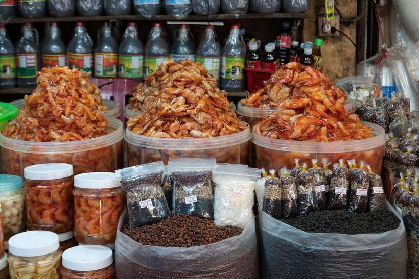 From Phnom Penh: Kampot Day Trip to Beautiful place W/ Guide - Kep Crab Market and Seafood Straight From the Water