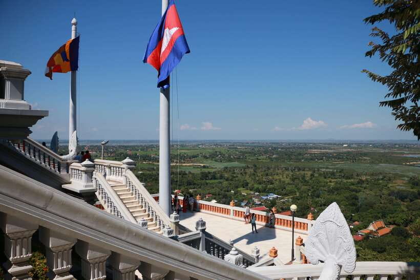 From Phnom Penh: Oudongk Mountain and Koh Chen Island Tour - Who should book this Oudongk and Koh Chen trip?