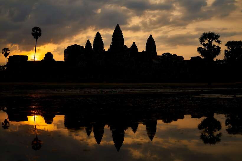 From Siem Reap: Angkor Wat Full-Day Private Tour & Sunrise - Why the 5:00 am start is worth it