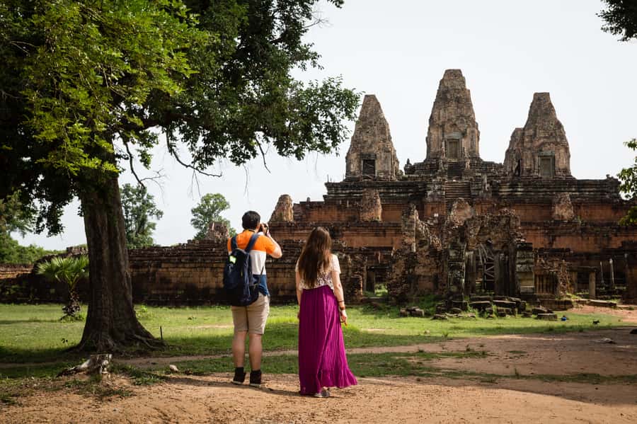 From Siem Reap: Banteay Srei Temple & Grand 5 Temple Tour - Lunch near Banteay Srei