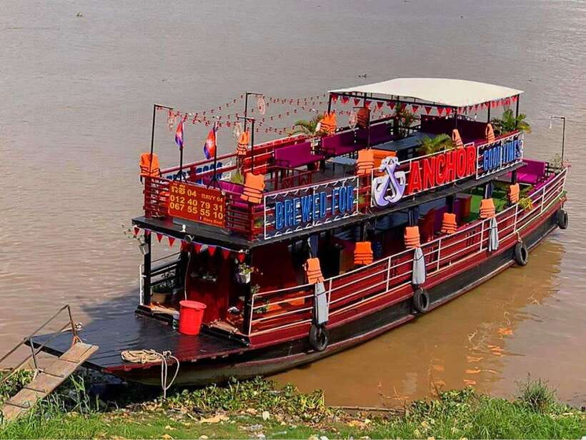 From Siem Reap: Floating Village Tour by Boat - The flooded forest canoe ride from October through January