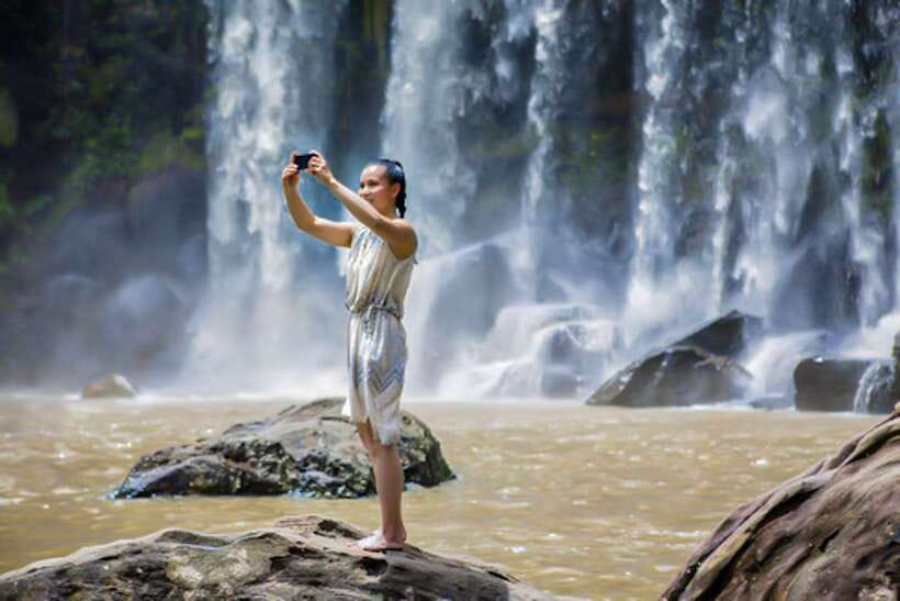 From Siem Reap: Guided Kulen Waterfall Tour - Palm sugar shows everyday Cambodia
