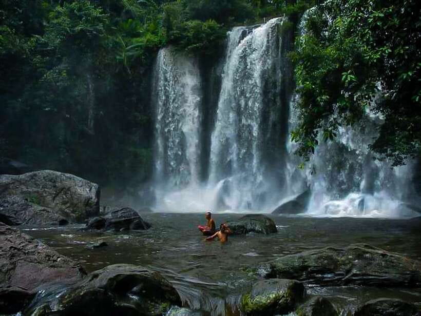 From Siem Reap: Guided Kulen Waterfall Tour - Hotel pickup and the long ride to the mountain