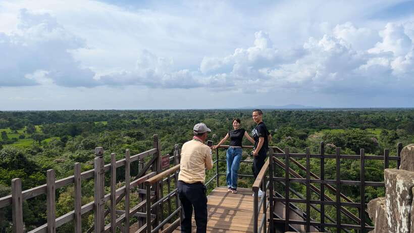 From Siem Reap: Koh Ker and Beng Mealea Private Day Tour - What the guide adds to the temples
