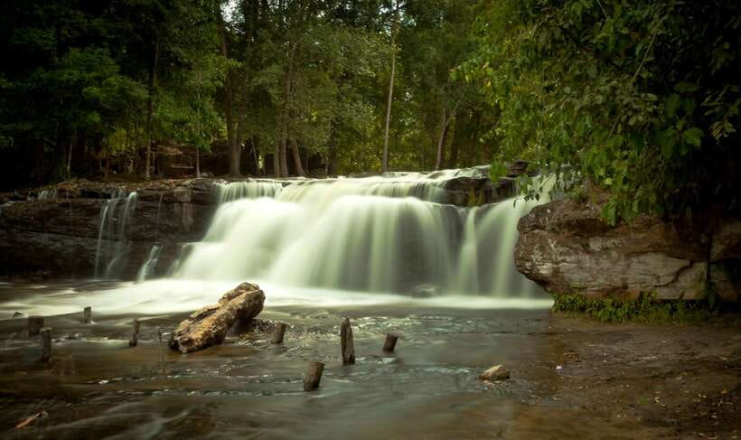 From Siem Reap: Small-Group Phnom Kulen Waterfall Day Tour - Why Phnom Kulen makes a fine break from Siem Reap