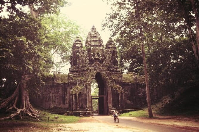 Full-Day Angkor Wat & All Must-See with Banteay Srei Private Tour - Why this private Angkor tour works well