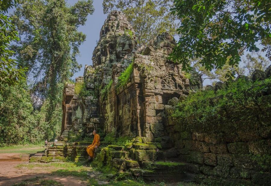 Full-Day Angkor Wat Sunrise and Sunset Private Tour - Angkor Thom and Bayon’s stone faces