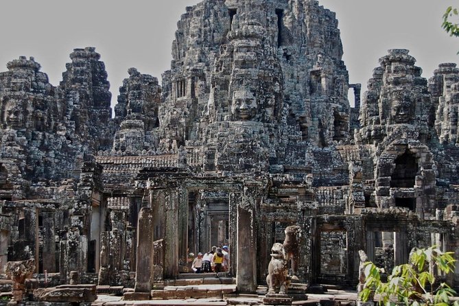 Full-Day Angkor Wat Sunrise Private Tour with Guide from Siem Reap - Comfort, clothing, and the small details