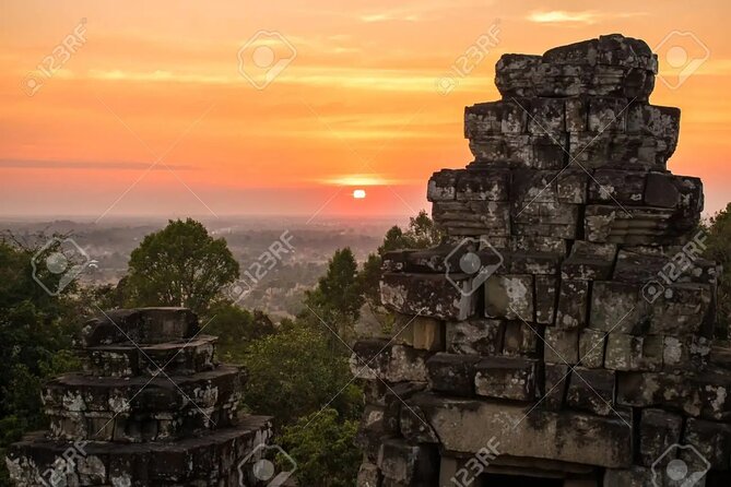 Full-Day 'Big Tour' with Sunset at Phnom Bakheng - Neak Pean is an island shrine with a different design