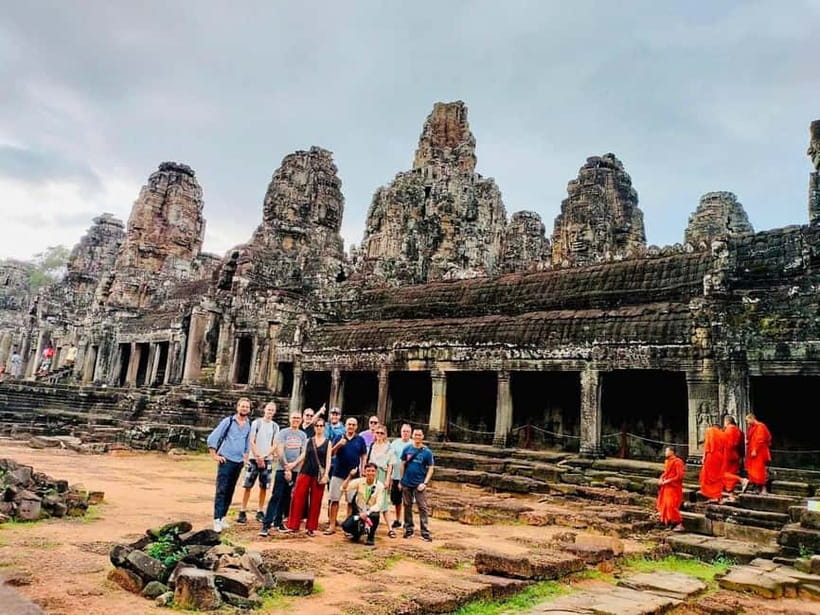 Full-Day Explore Angkor Temples Sunset Tour (with Lunch) - Heat, Walking, and the Pace You Should Expect