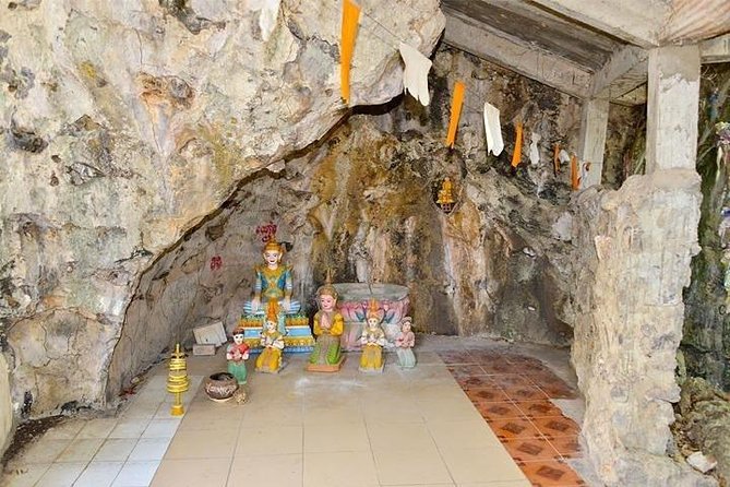 Full Day From Siem Reap - Bamboo Train, Killing Cave & Sunset - Climbing 365 steps to Wat Banan