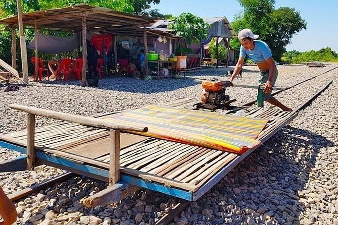 Full Day From Siem Reap - Bamboo Train, Killing Cave & Sunset - Phnom Sampeau, the Killing Cave, and a difficult past