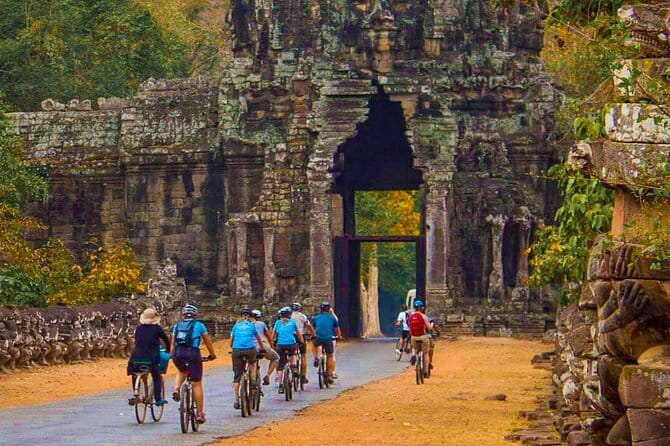 Full-Day Guided Bicycle Tour in Angkor Wat Temple - Why cycling works so well at Angkor