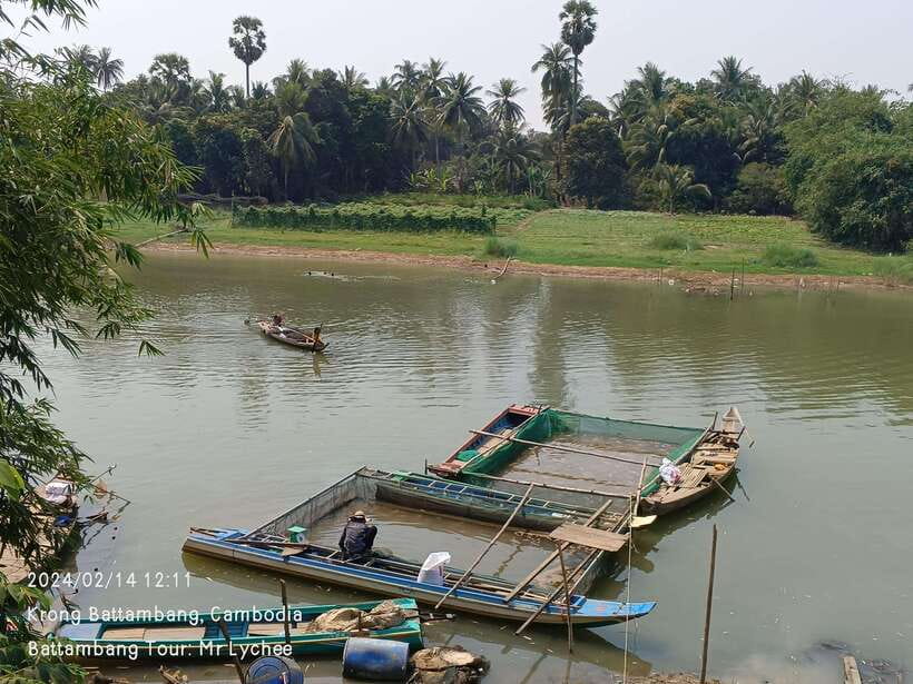 Full-day: Handicraft, Bamboo train, Killing cave, Bat Cave - Battambang’s colonial center and Ta Dambong Kro Nhong