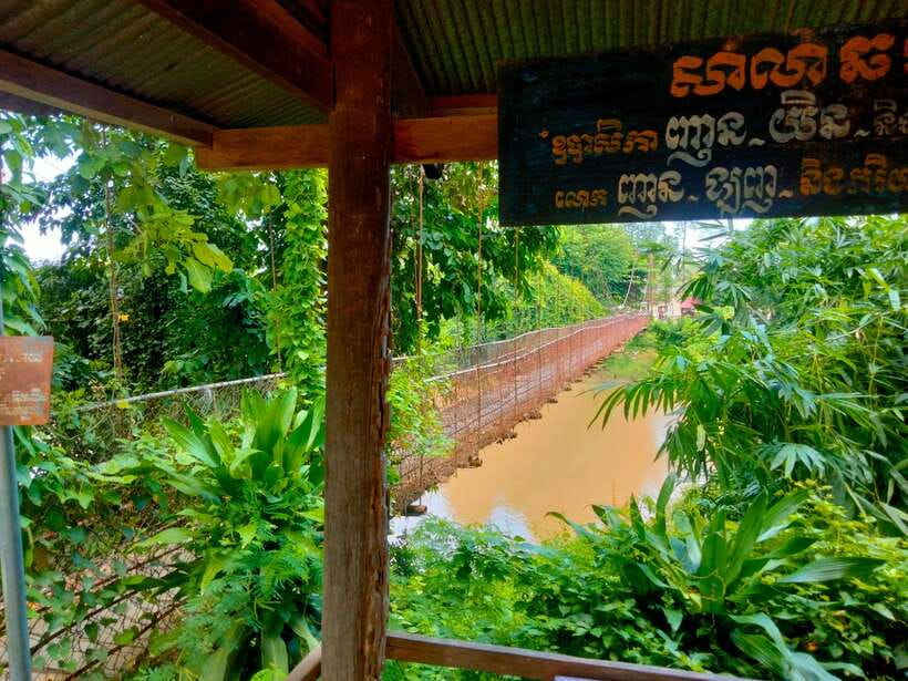 Full-day: Original bamboo train, Wat Banan, Phnom Sampov - The Guides Make the Difference