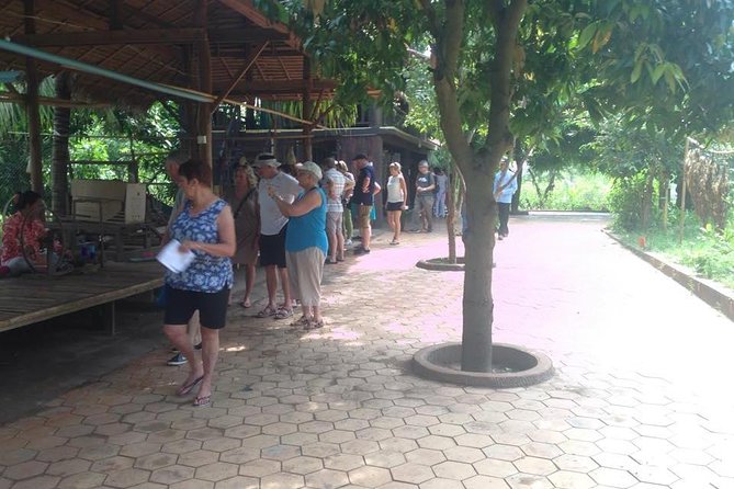 Full-Day Phnom Penh City & Silk Island with a local Tuk Tuk Tours - Climbing Wat Phnom in Forty Minutes