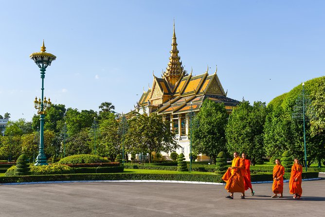 Full-Day Phnom Penh Sightseeing Tour & Killing Field - Lunch is useful, but confirm exactly what is included