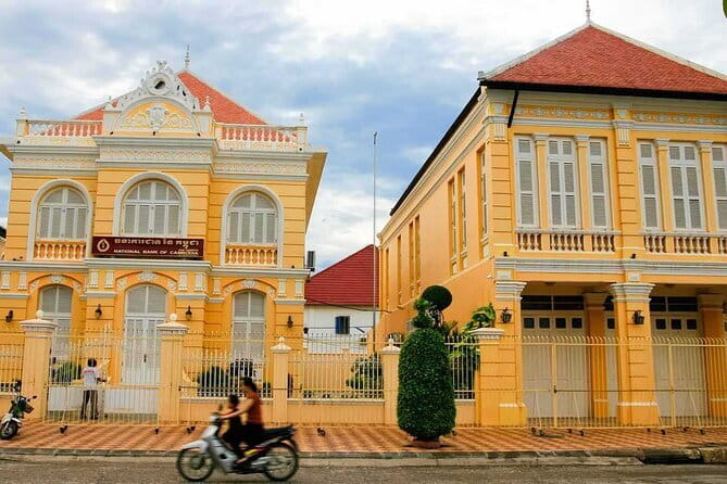 Full-Day Private Tour from Siem Reap to Battambang - Battambang city and Psar Nat market