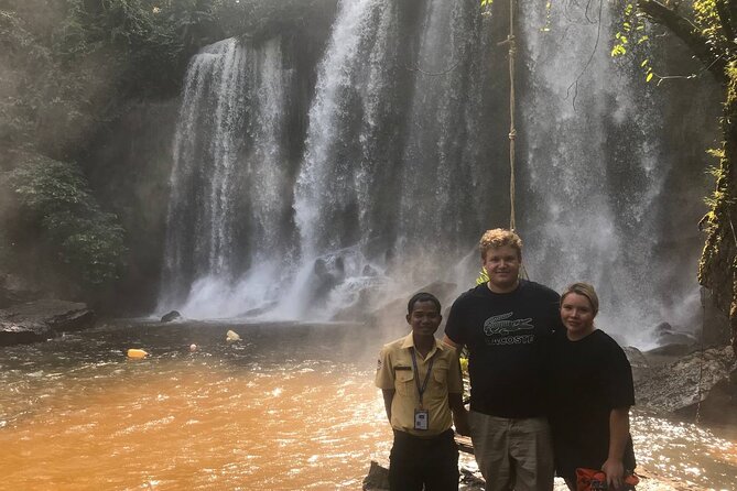 Full-Day Private Tour Phnom Kulen and Waterfalls - Banteay Srei and three hours of road scenery
