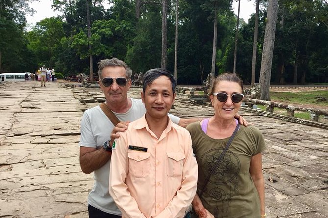 Full-Day private Tour with Sun Rise in Lost City & Angkor Wat from Siem Reap - Angkor Thom South Gate and the Faces of Bayon