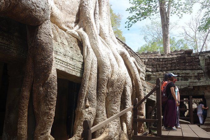 Full-Day Siem Reap Angkor Major Temples Private Tour - Phimeanakas and the former royal center