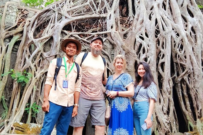 Full Day Small Group Tour Guide with Sun rise - Bayon’s many carved faces