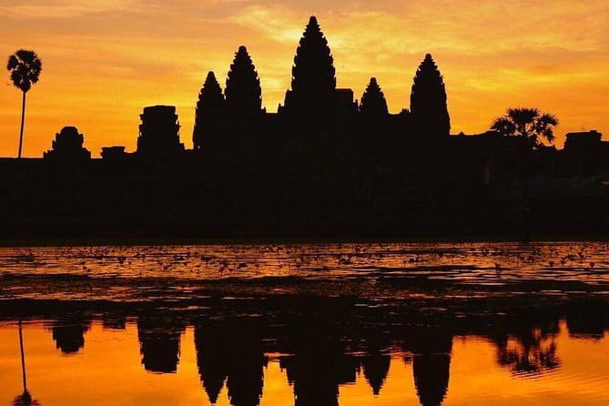 Full Day Small Group Tour & Sunset in Angkor Area from Siem Reap - The guide can shape the whole day