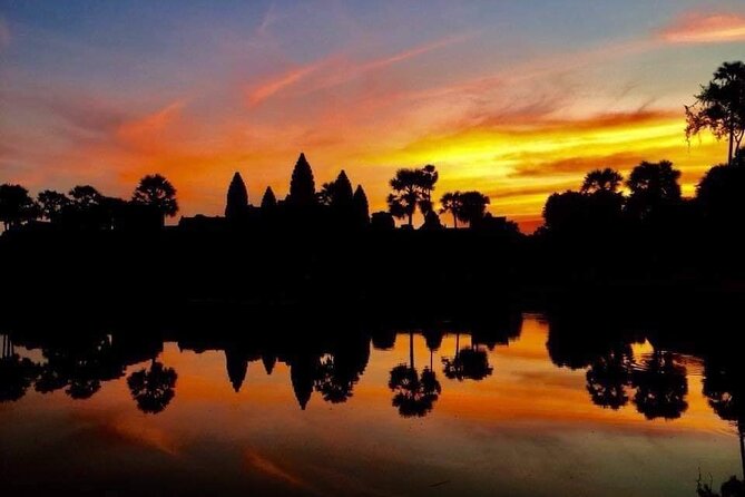 Golden Hours: Angkor wat sunrise photography tour with a pro! - Angkor Wat at first light