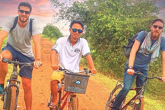 Grand Tour-Ek Phnom. Baset. Bamboo Train. Wat Banan. Phnom Sampov - Five details that shape the day