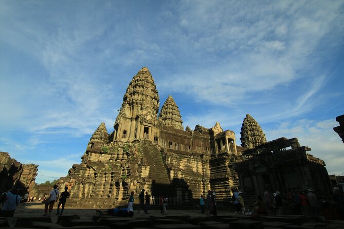 Half Day Angkor Wat Tour - A small Siem Reap temple before the big spectacle