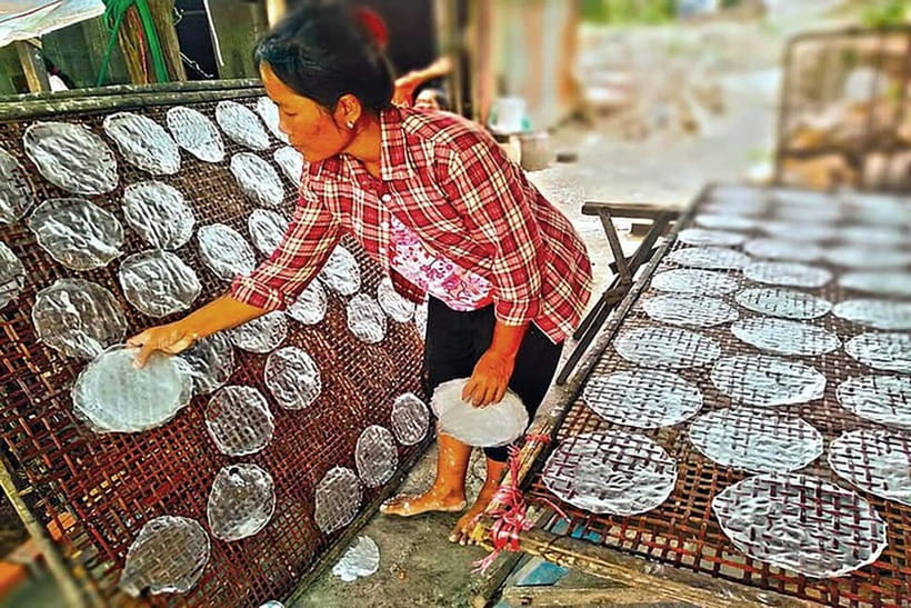 Half-Day Cycling to Discover Battambang's Rural Livelihoods - Bamboo sticky rice cakes and a taste of local tradition