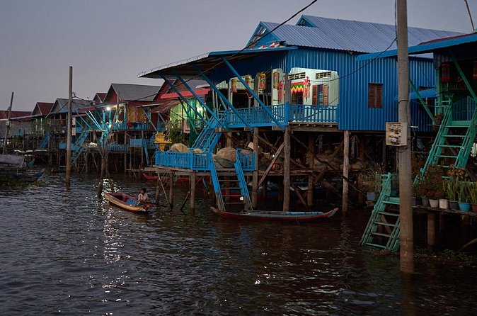 Half Day Kampong Phluk with Sunset, Boat and Guide from Siem Reap - Boarding the motorized boat at Kampong Phluk