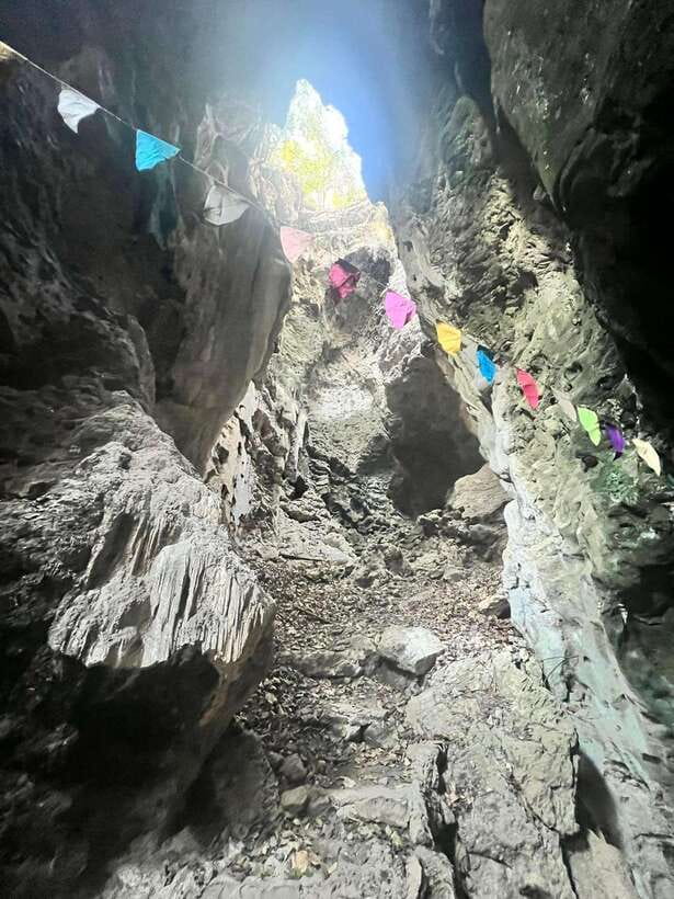 Half-day swing bridge, bamboo train, batcave & Killing cave - Starting by tuk-tuk around Battambang