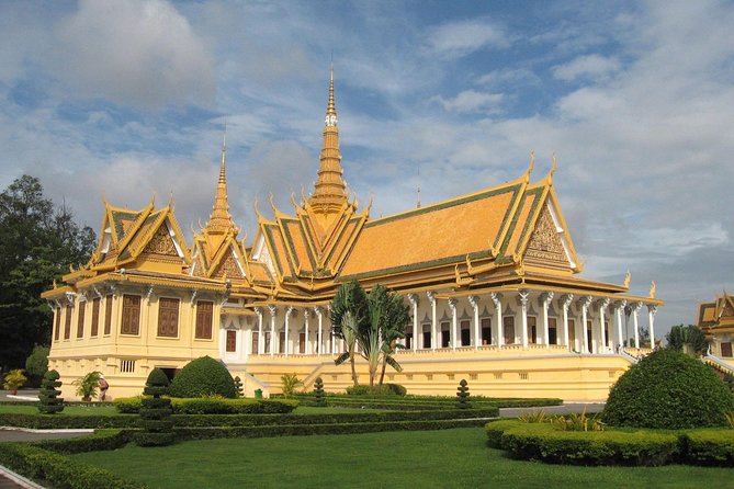 Half Day Tour to Royal Palace, Wat Phnom & Independent Monument - Is $130 a fair price for up to six people?