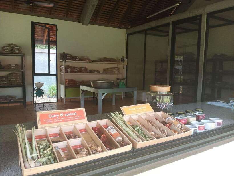 Half Day Trip: Silk Farm, Satcha, and Senteur d'Angkor Tour - Senteurs d’Angkor and Cambodia’s scented products