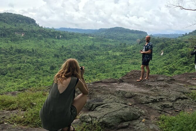 Highlight of Angkor Temples 6 Days Cambodia Tour - Day four: Tonle Sap, an ancient capital, and living craft