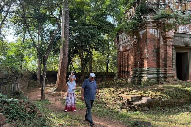 Join-in Full Day Preah Vihear and Koh Ker Temple Tour - The long road to Koh Ker