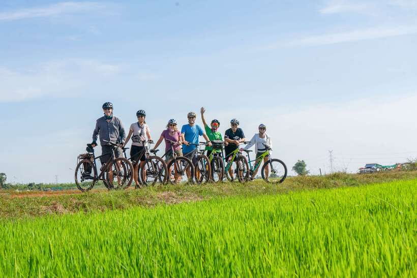 Kampong Phluk: Floating Village Sunset Bike Tour or E-Bike - Seeing Village Life from the Boat