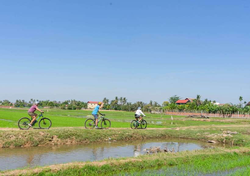 Kampong Phluk: Floating Village Sunset Bike Tour or E-Bike - Morning Pickup and the Ride Into the Countryside