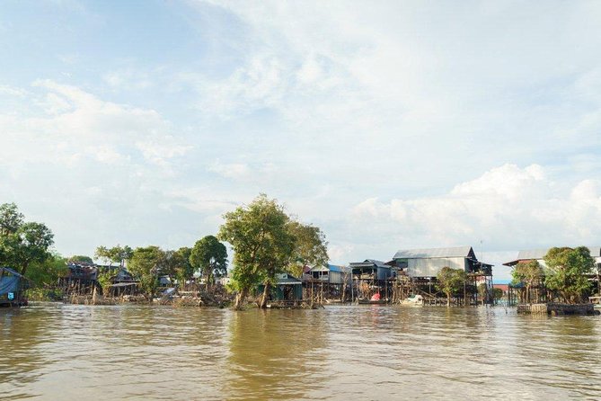 Kampong Phluk Floating Village Tour by Boat - The flooded mangrove canoe ride