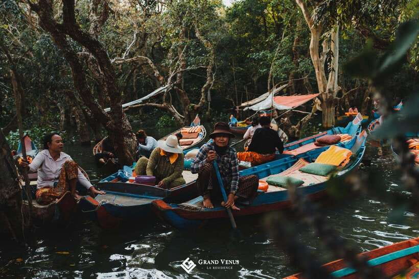 Kampong Phluk Floating Village Tour by Boat - Practical details that make the morning easier