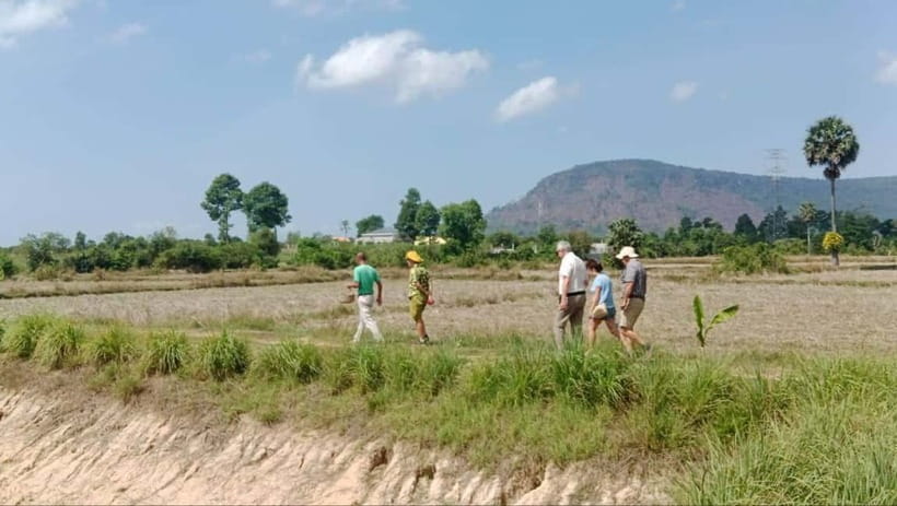 Kampot Countryside: Authentic Khmer Cooking Class - Starting at a real Kampot market