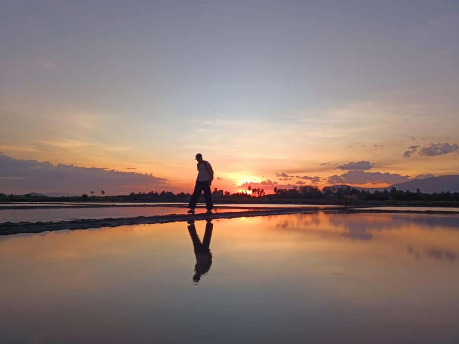 Kampot Countryside include Pepper farm, Salt field & Lake - Key points before you book