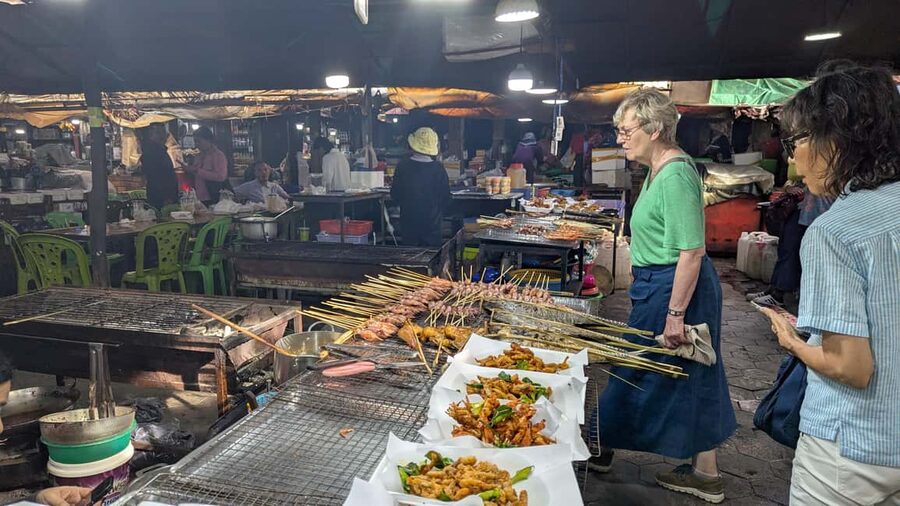Kampot Pepper & Kep/Crab Market Tours: Salt, Secret lake - Khmer villages and the road to Secret Lake