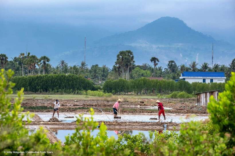 Kampot: Salt Fields, Pepper Farm, and Secret Lake Tour - Secret Lake and the story behind the name