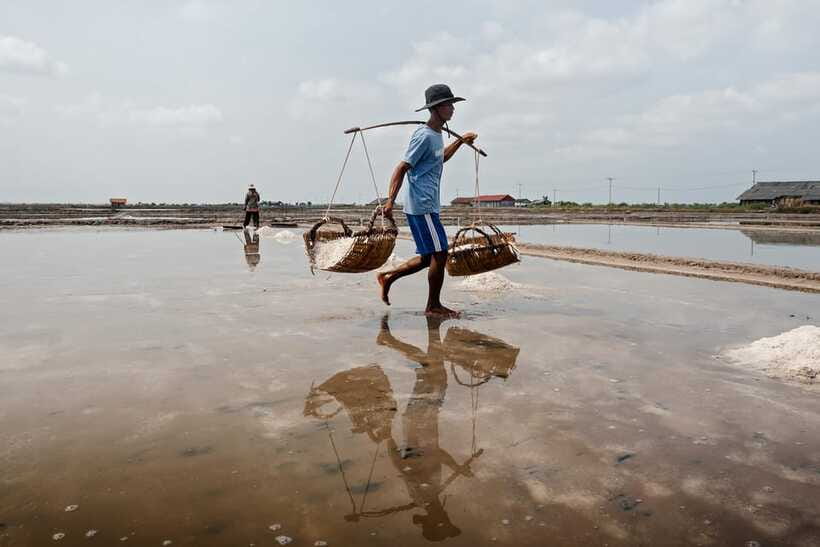 Kampot: Salt Fields, Pepper Farm, and Secret Lake Tour - Comfort, timing, and who should choose it