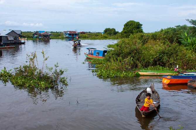 Kayaking & Floating Village in Tonle Lake - Starting from Siem Reap at 1 p.m.