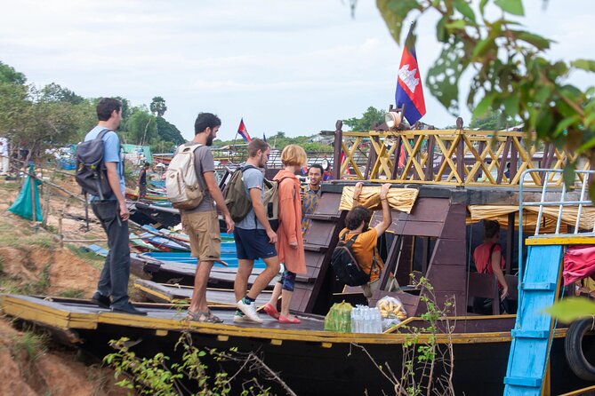 Kayaking & Floating Village in Tonle Lake - Learning how Tonle Sap communities function