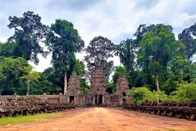 Kbal Spean Trekking Tour with Banteay Srei and Landmine Museum - The Cambodia Landmine Museum: a necessary change of subject